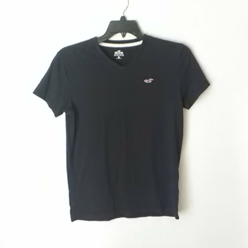 Hollister V-Neck shirt